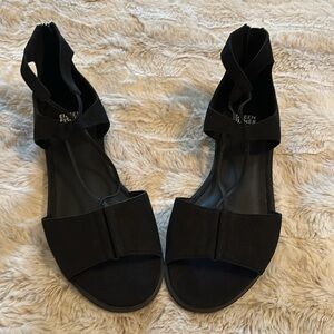 NEW - Eileen Fisher Sandals